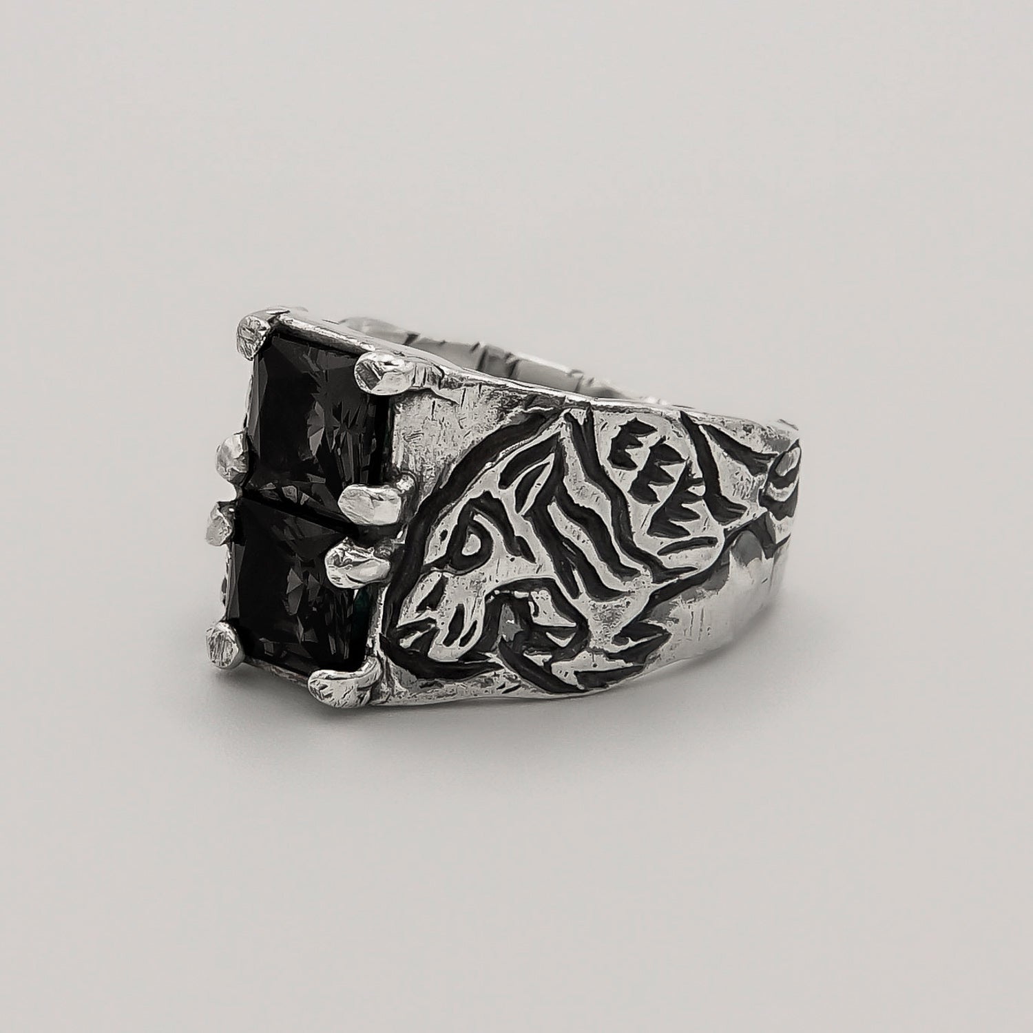 Orient Onyx Ring
