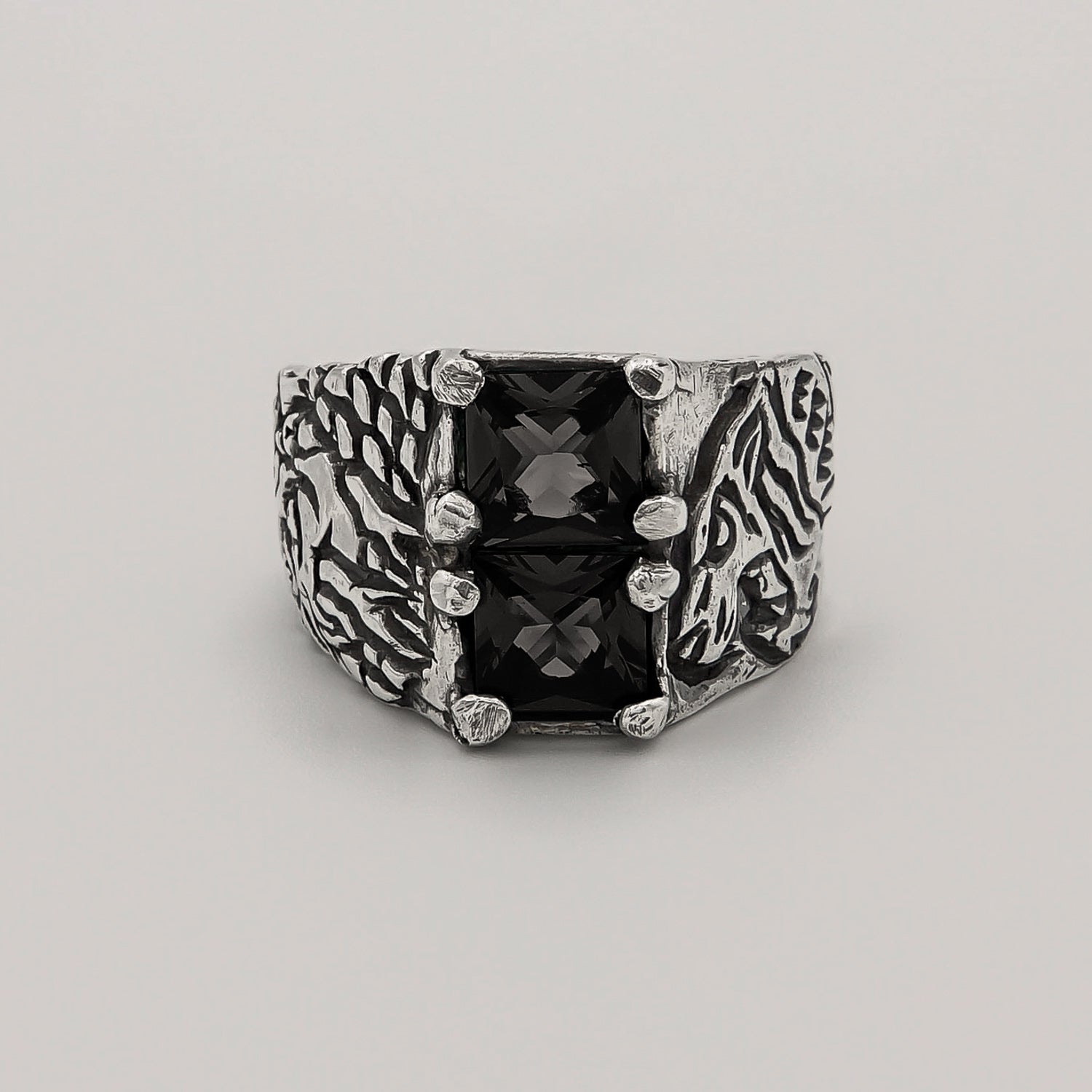Orient Onyx Ring