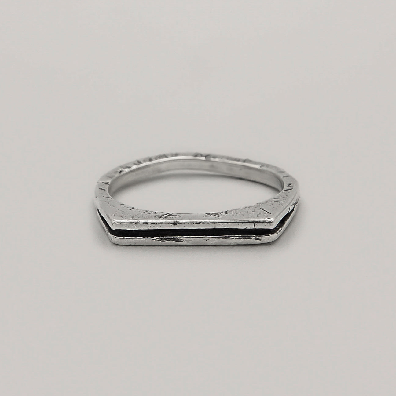 Pure Line Ring