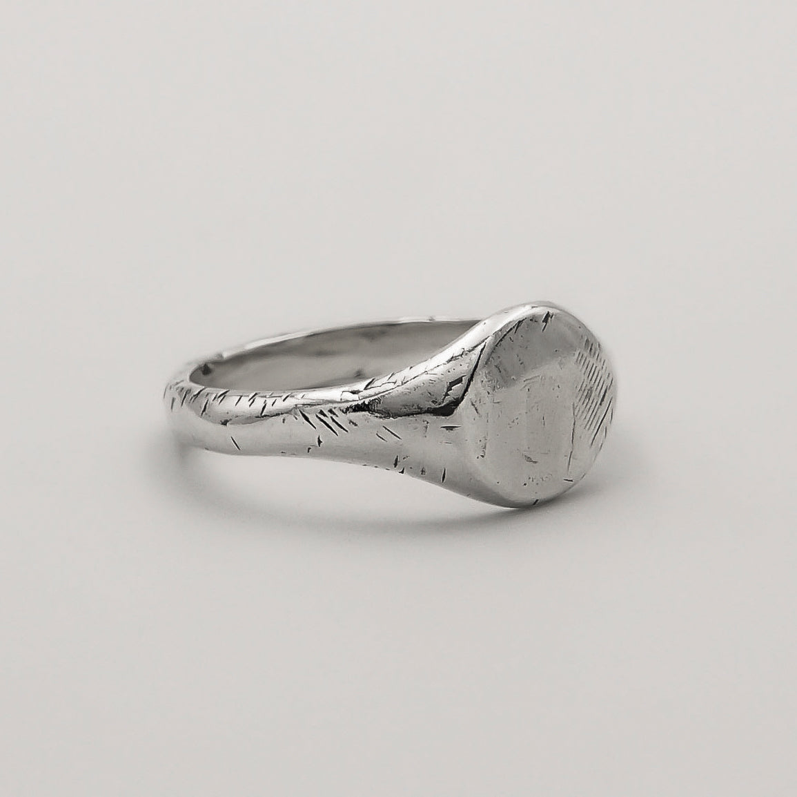 Round Ring