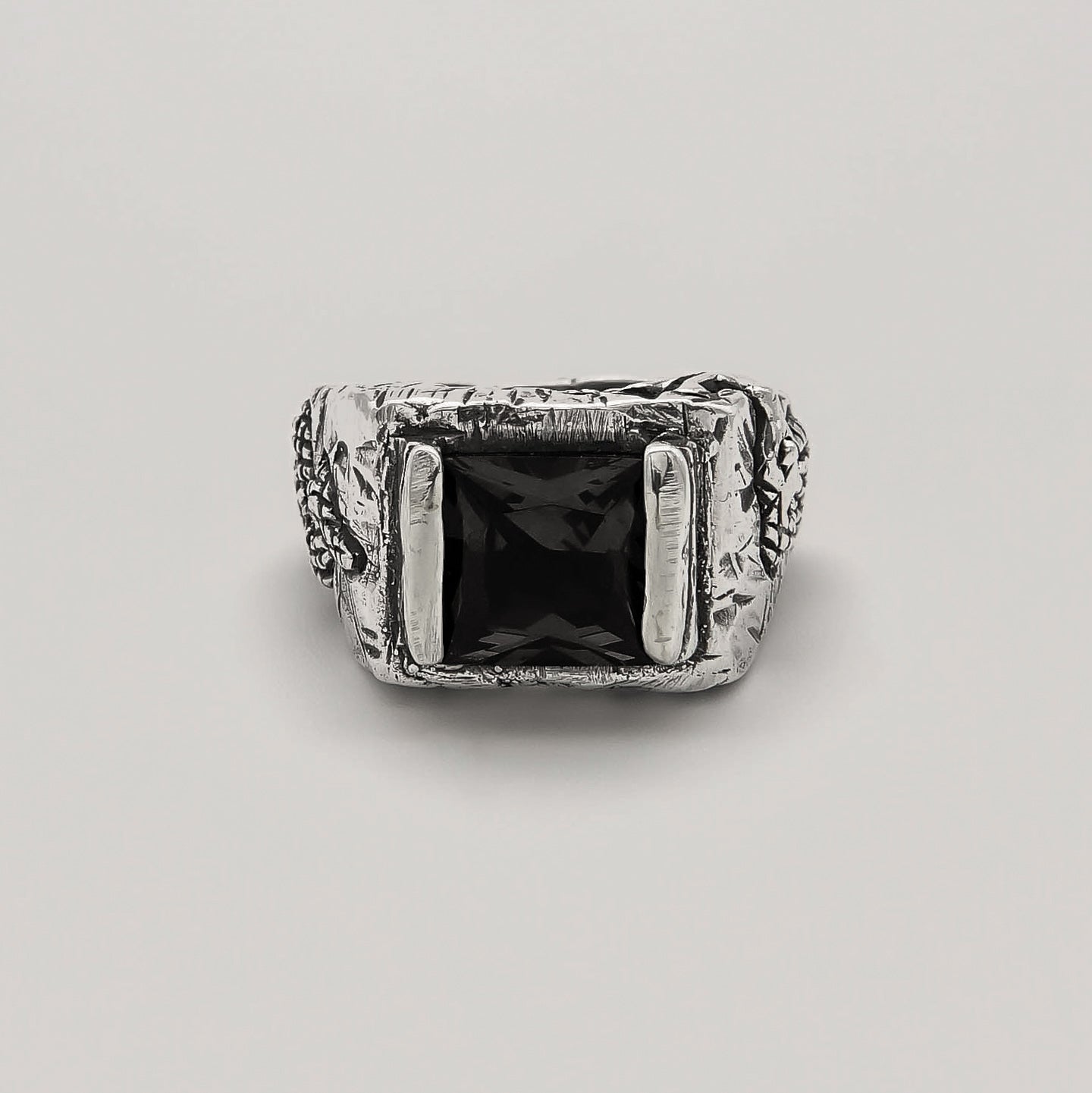 Serpent Onyx Ring