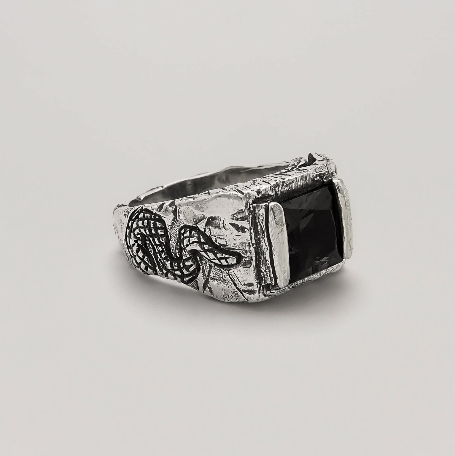 Serpent Onyx Ring
