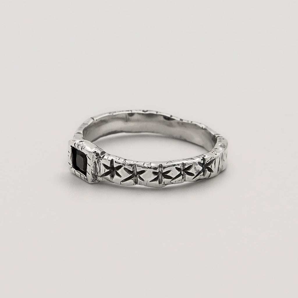 Star Line Onyx Ring
