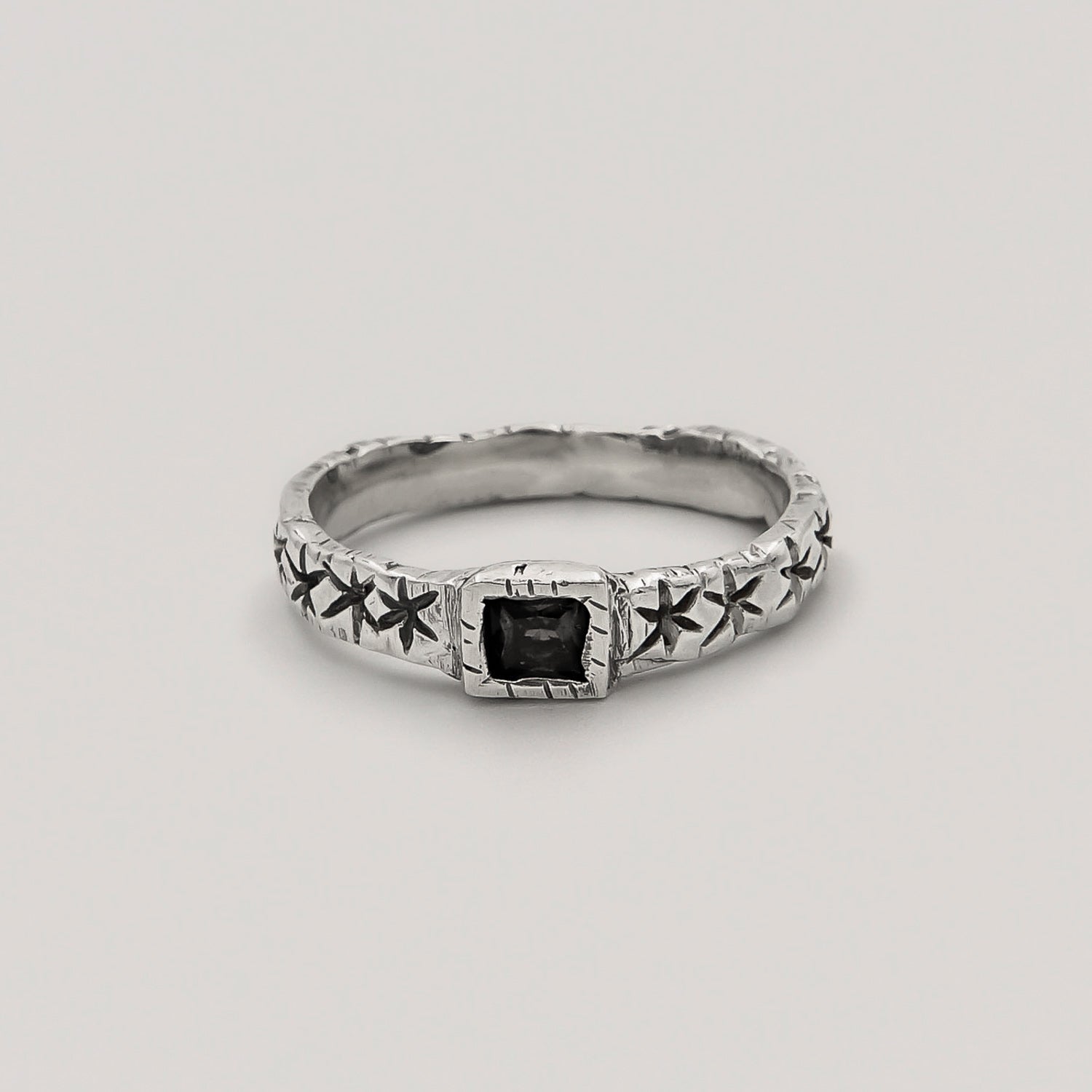 Star Line Onyx Ring