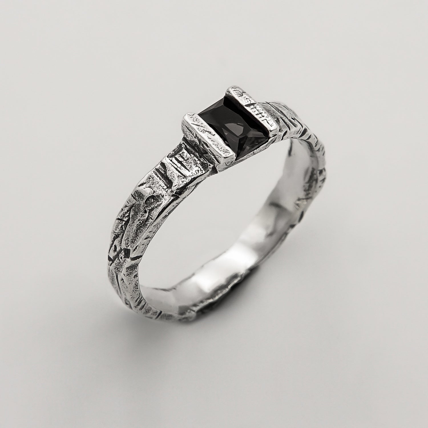 The Middle Onyx Ring