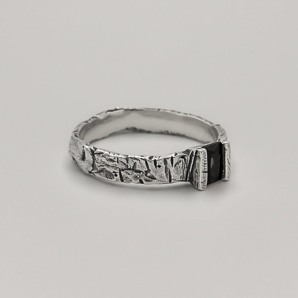 The Middle Onyx Ring